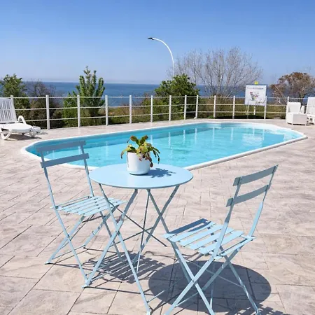 Acrita Rooftop Apartmán *